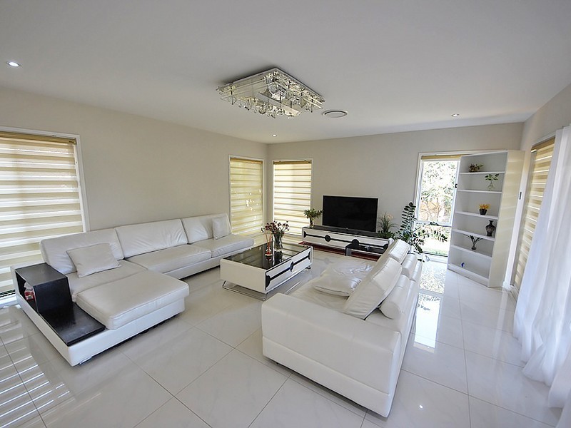 6 Cowen Terrace, North Lakes QLD 4509