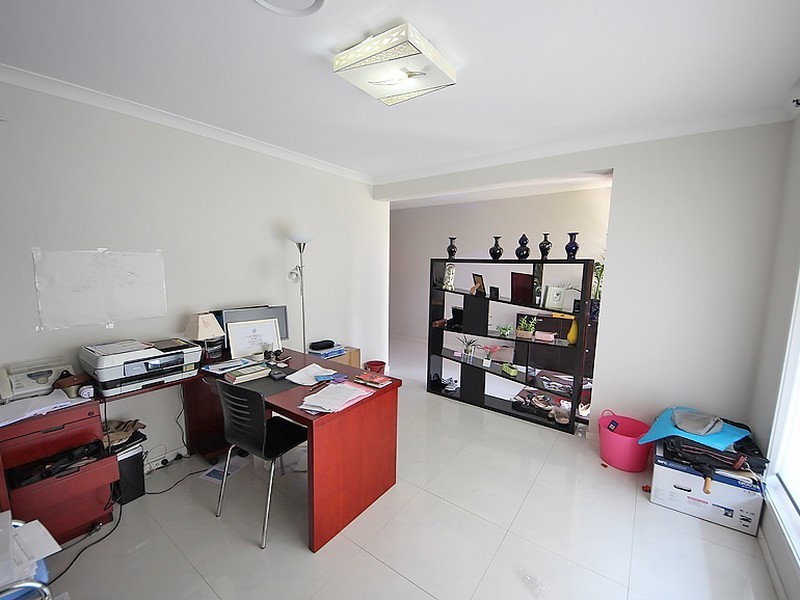 6 Cowen Terrace, North Lakes QLD 4509