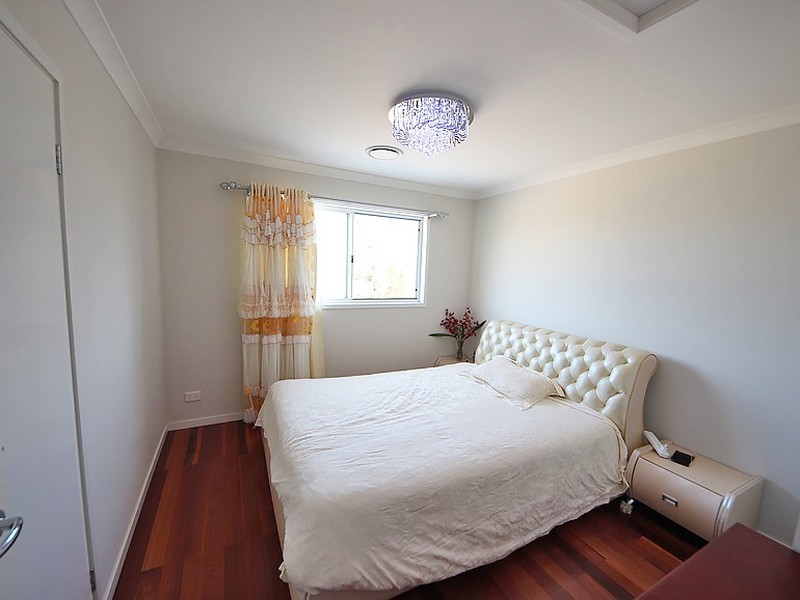 6 Cowen Terrace, North Lakes QLD 4509