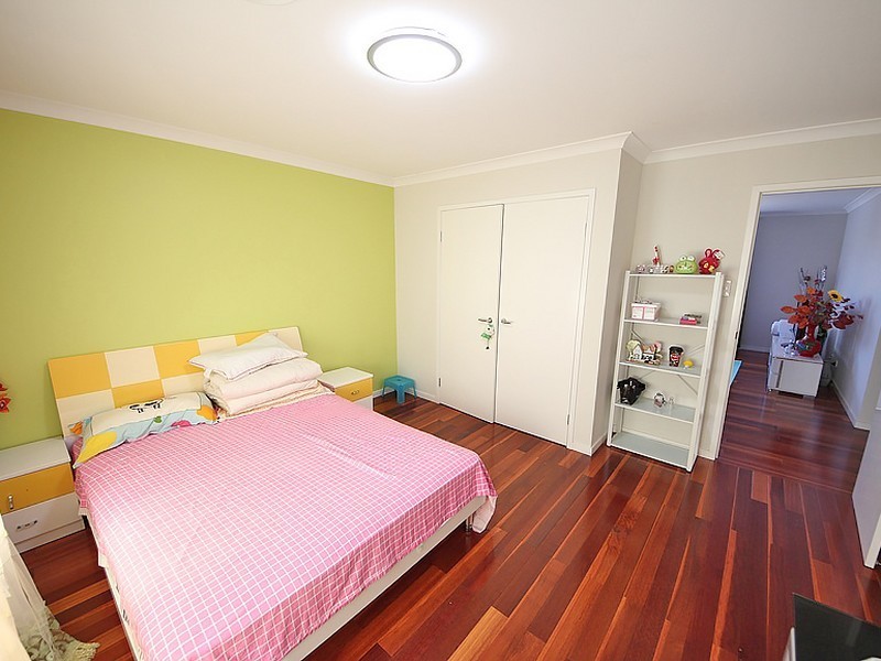 6 Cowen Terrace, North Lakes QLD 4509