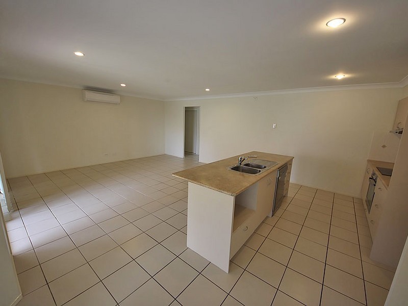 27 Lennon Blvd, Narangba QLD 4504