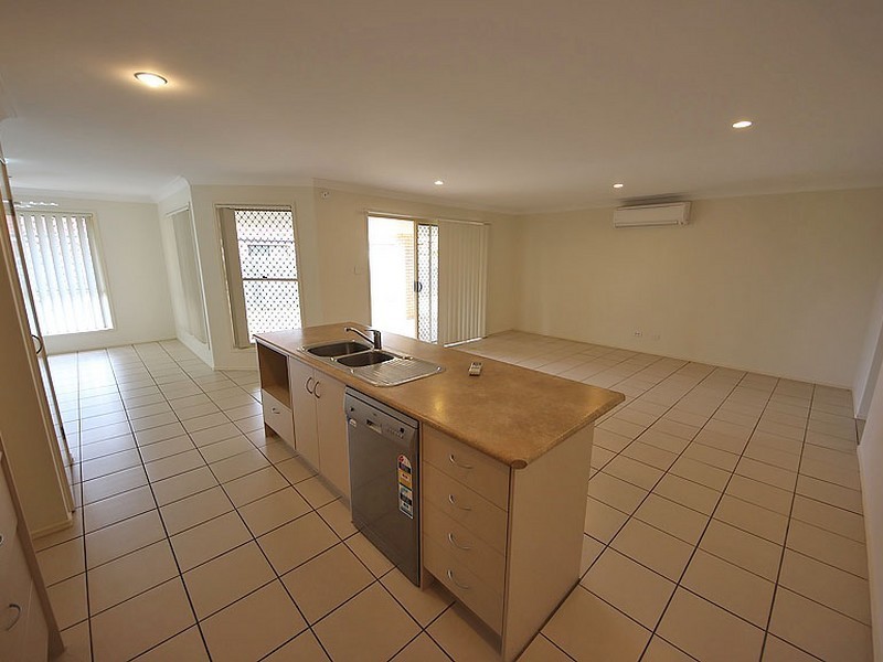 27 Lennon Blvd, Narangba QLD 4504