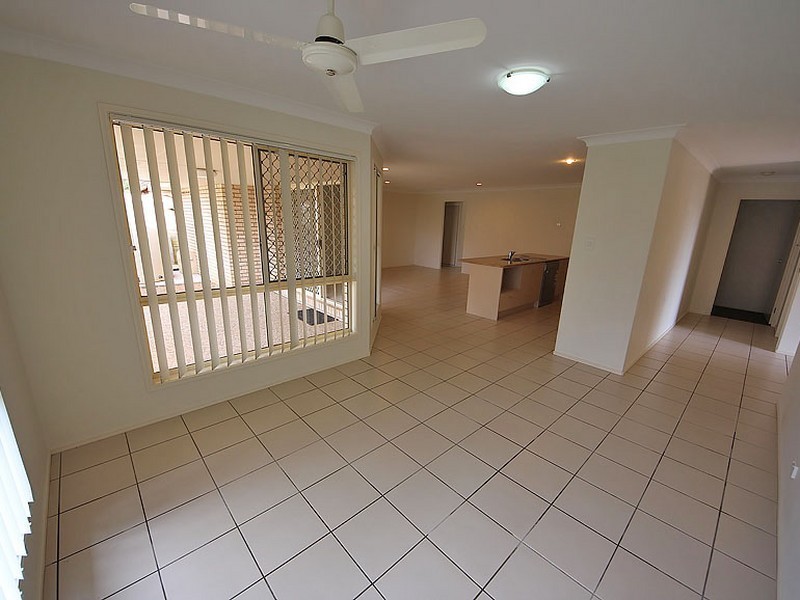 27 Lennon Blvd, Narangba QLD 4504