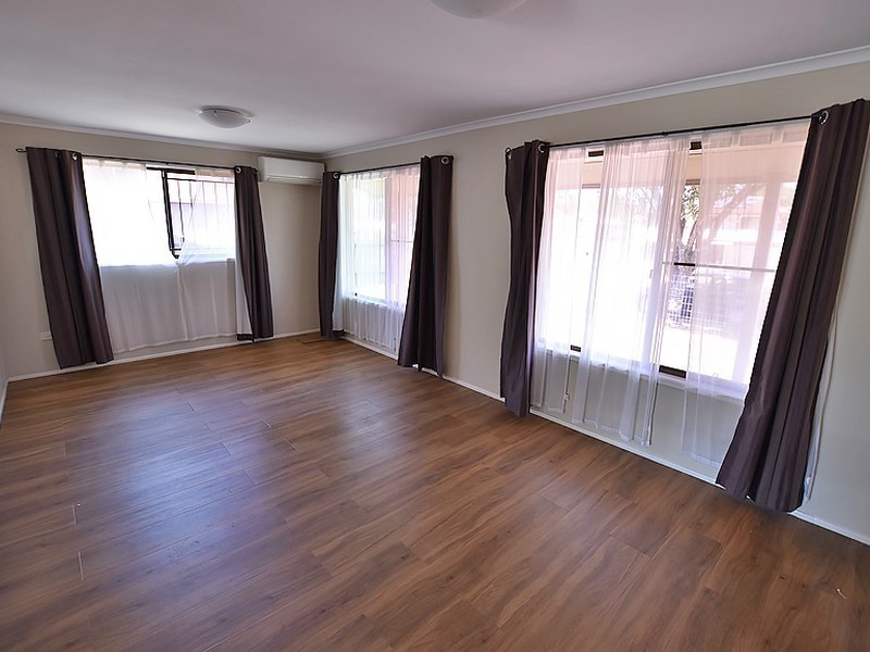 9 Paul St, Kallangur QLD 4503