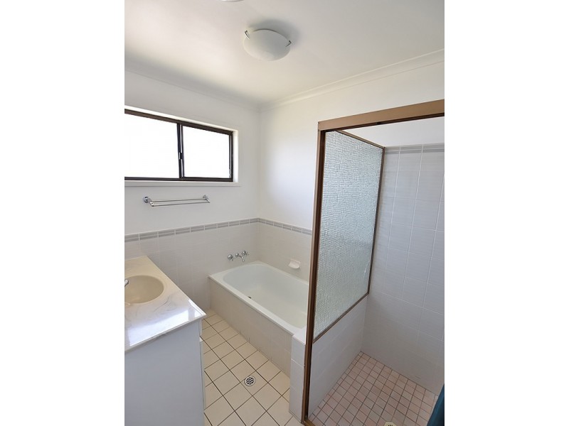 9 Paul St, Kallangur QLD 4503