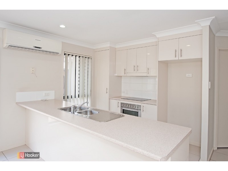 7 Nina Cres, North Lakes QLD 4509