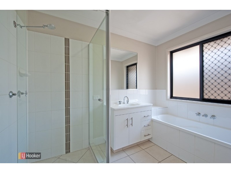 7 Nina Cres, North Lakes QLD 4509