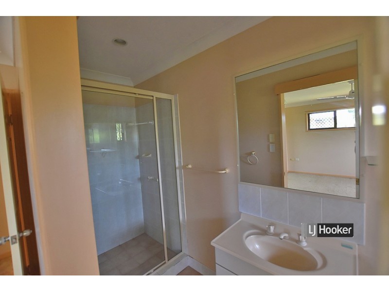 1 Autumn Place, Kallangur QLD 4503