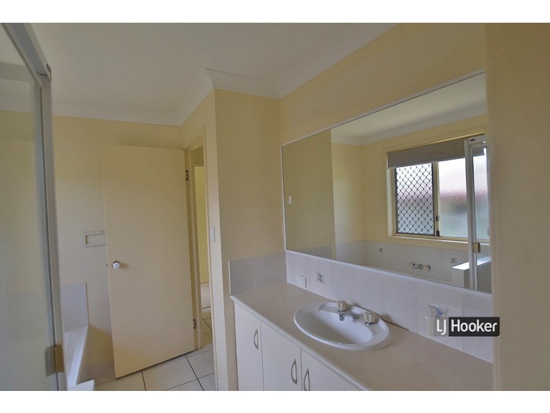4 Sassafras Street, Morayfield QLD 4506