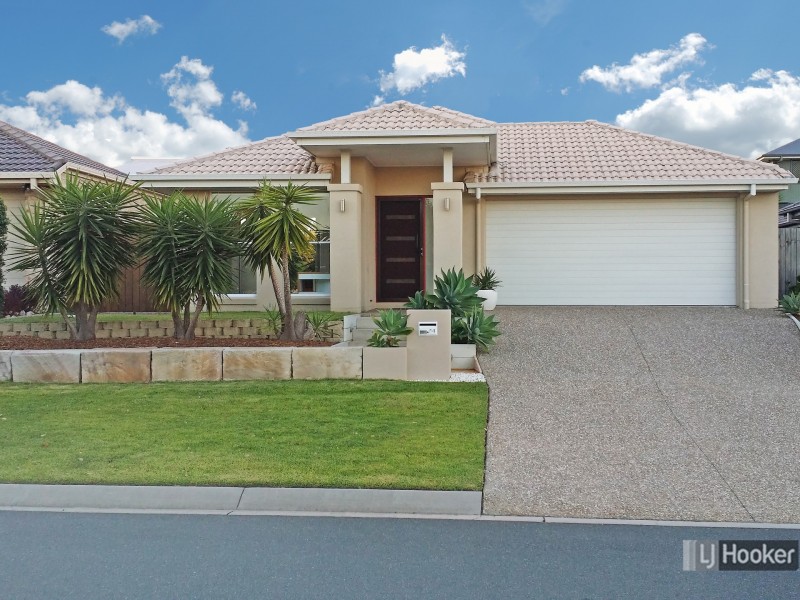 54 Mackintosh Drive, North Lakes QLD 4509