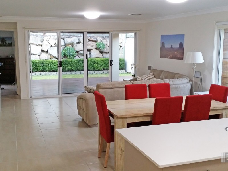 54 Mackintosh Drive, North Lakes QLD 4509