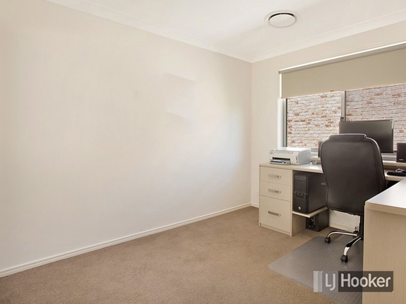 54 Mackintosh Drive, North Lakes QLD 4509