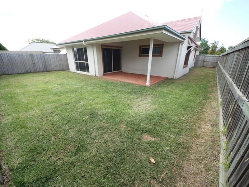 11 Wombat Parade, North Lakes QLD 4509