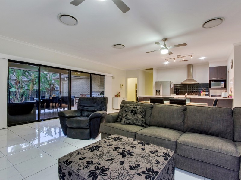 3 Wombat Parade, North Lakes QLD 4509