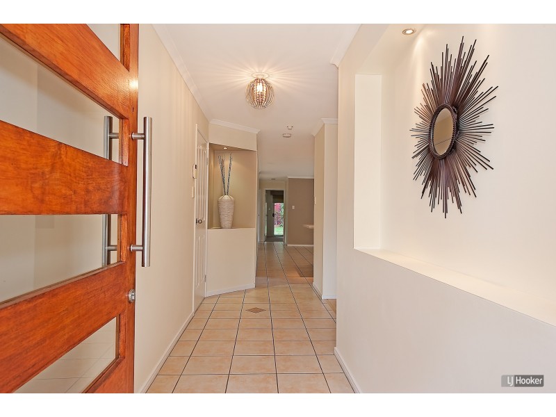 6 Page Street, North Lakes QLD 4509
