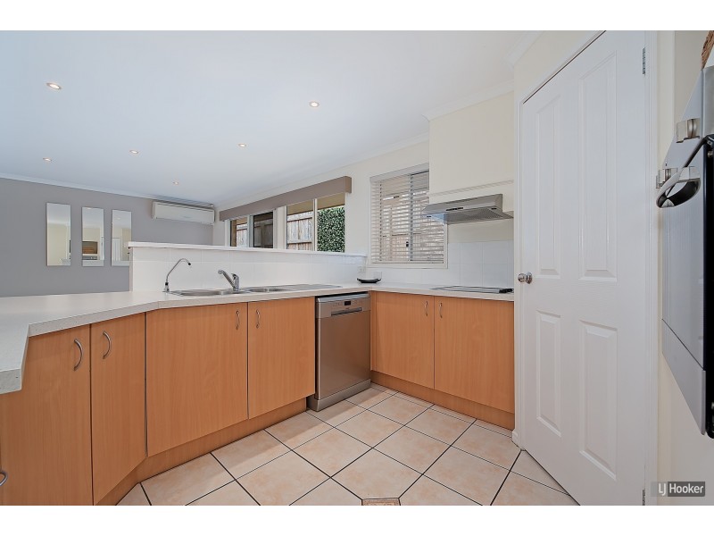6 Page Street, North Lakes QLD 4509