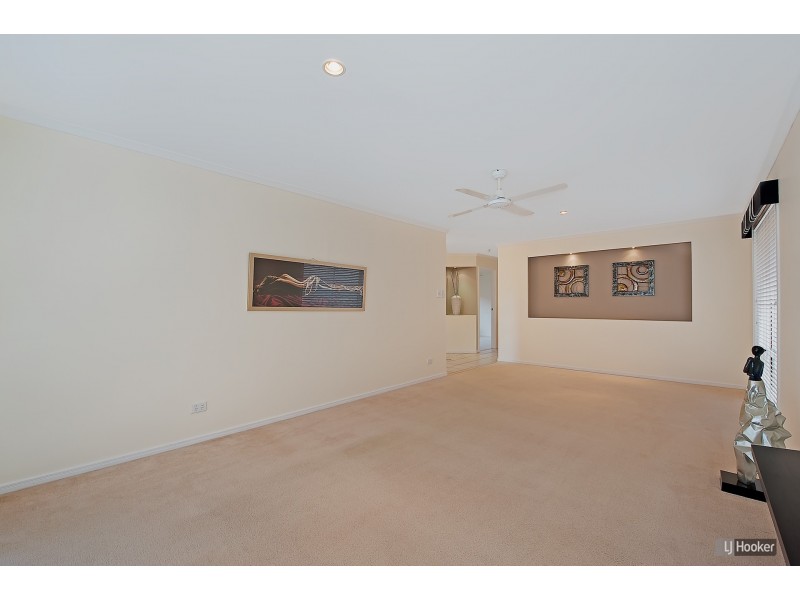 6 Page Street, North Lakes QLD 4509