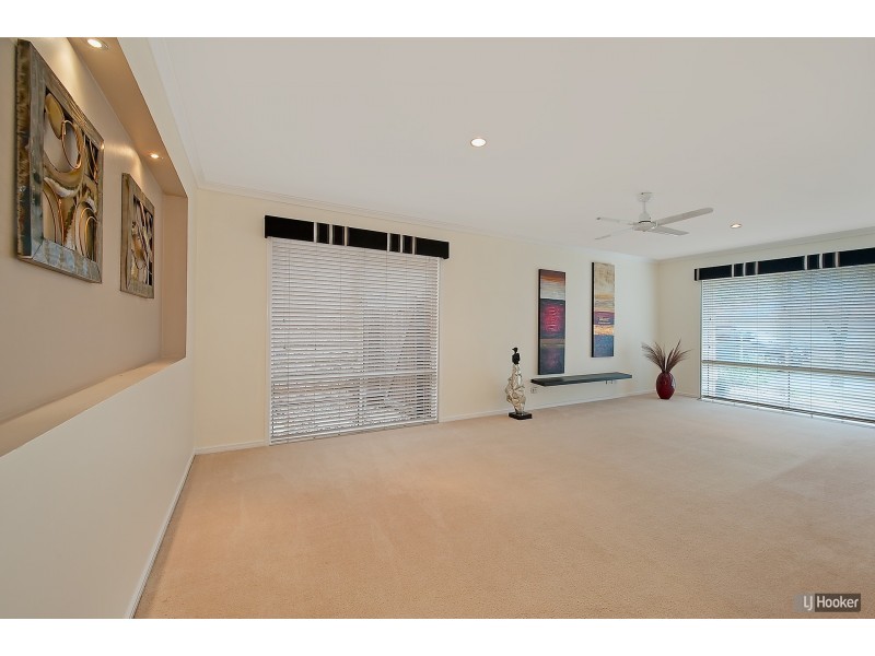 6 Page Street, North Lakes QLD 4509