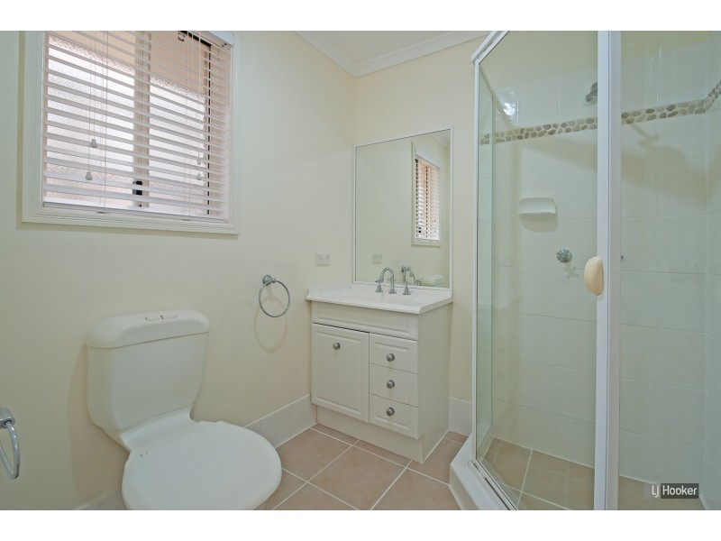 6 Page Street, North Lakes QLD 4509
