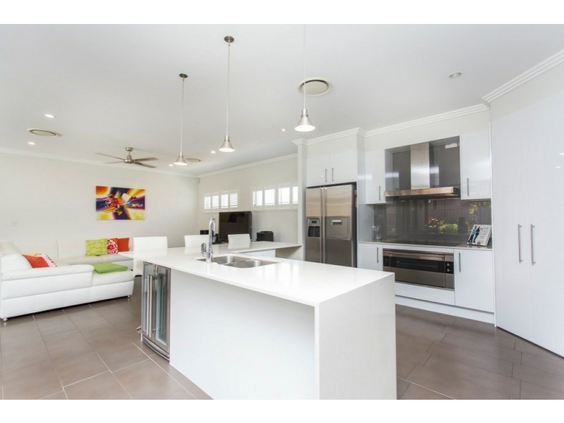 6 Mickelson Street, North Lakes QLD 4509