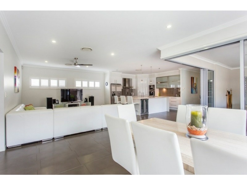 6 Mickelson Street, North Lakes QLD 4509