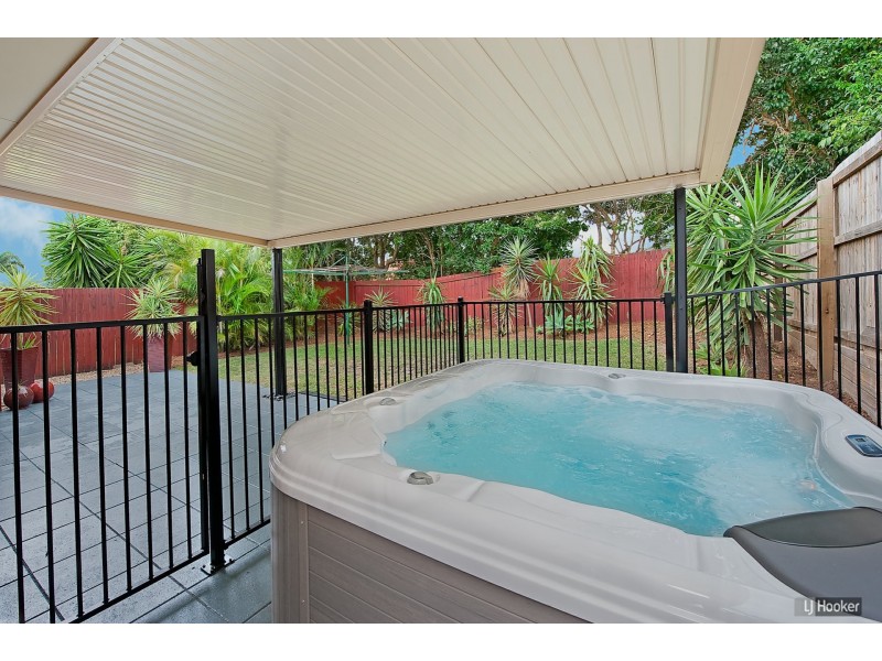 6 Page Street, North Lakes QLD 4509