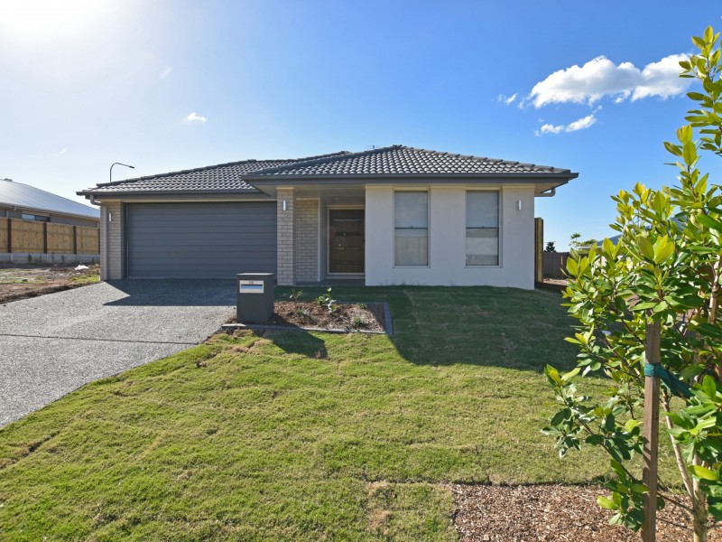 39 Attenborough Circuit, North Lakes QLD 4509