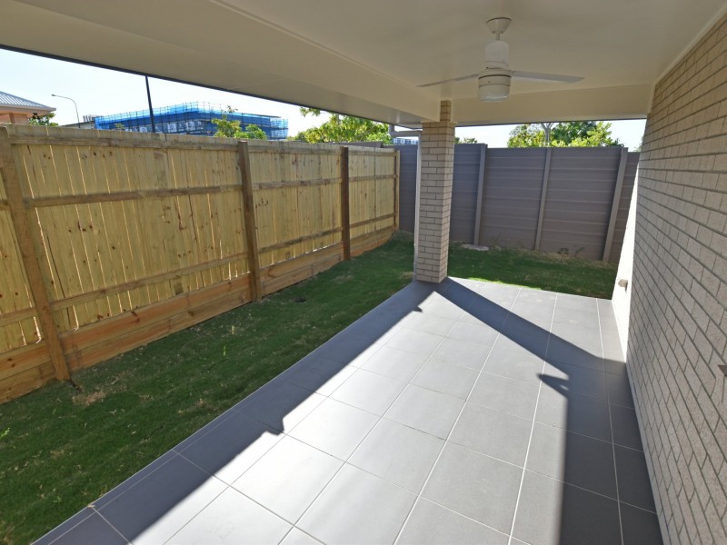 39 Attenborough Circuit, North Lakes QLD 4509