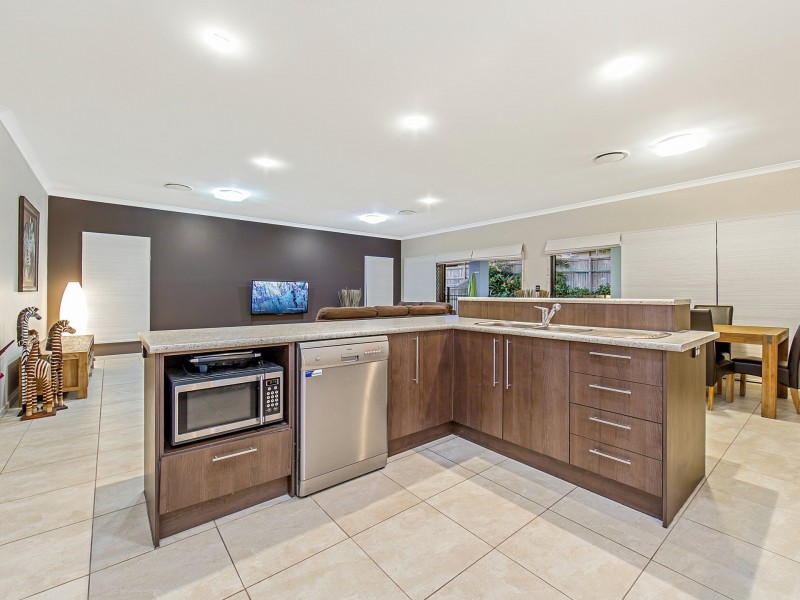 7 Foambark Street, North Lakes QLD 4509