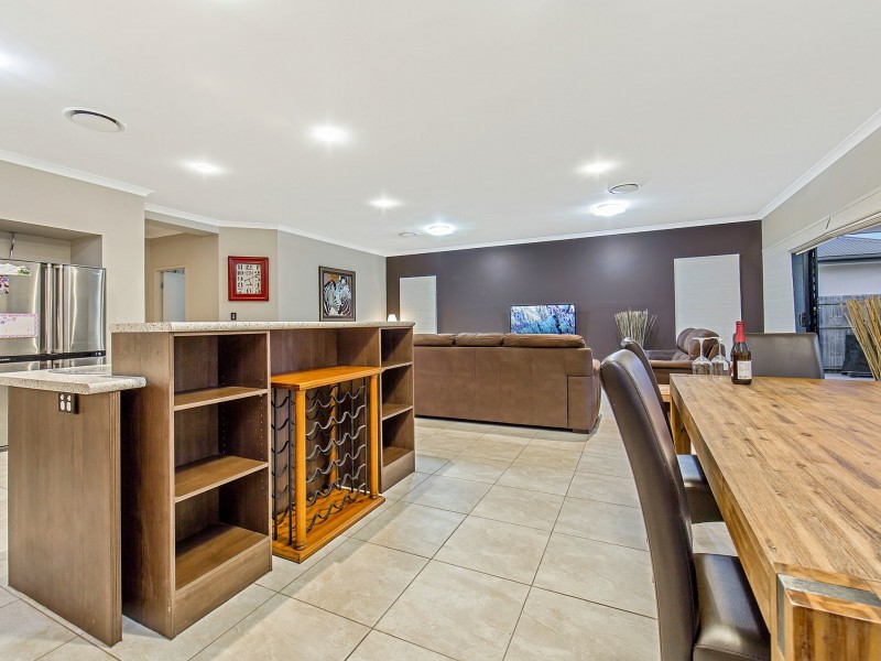 7 Foambark Street, North Lakes QLD 4509