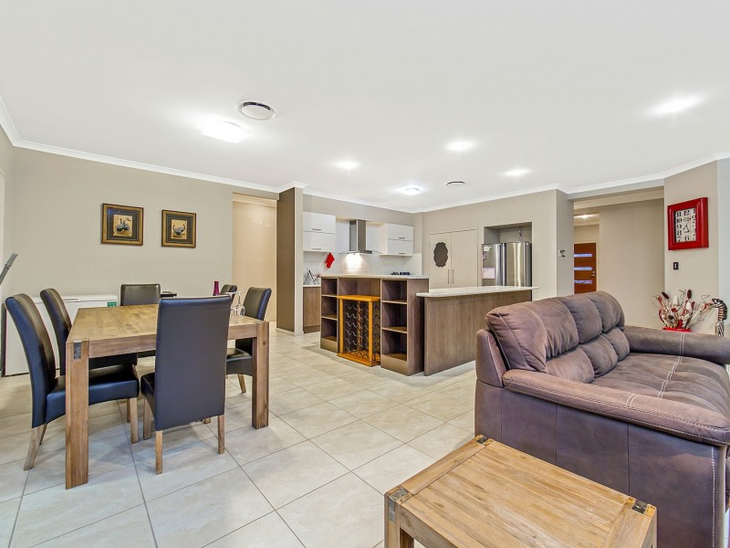 7 Foambark Street, North Lakes QLD 4509