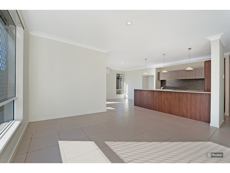 37 Denham Crescent, North Lakes QLD 4509