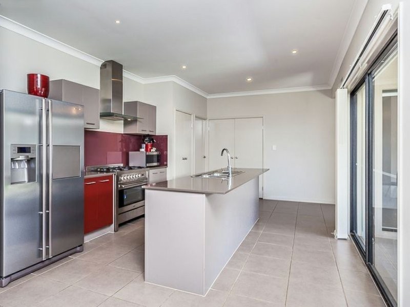 18 Ballesteros Street, North Lakes QLD 4509