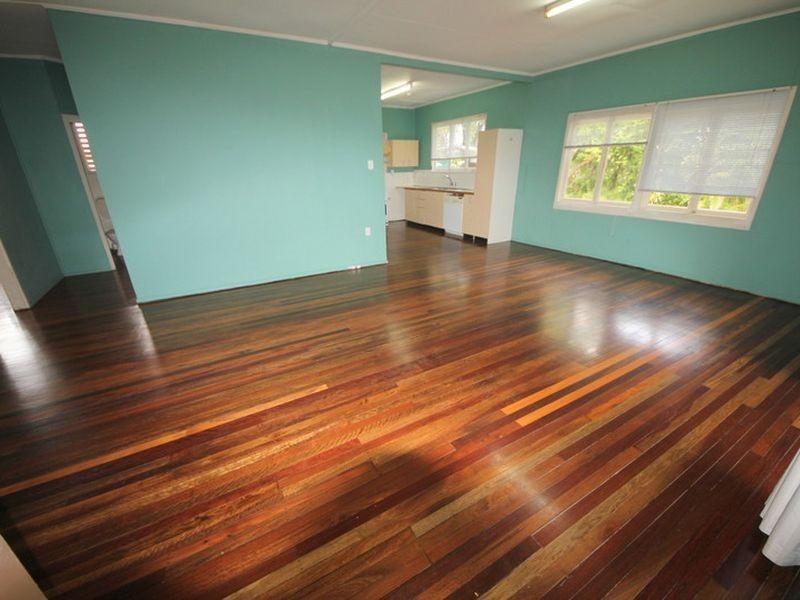 12 Kerr Road East – off Stapylton, North Lakes QLD 4509