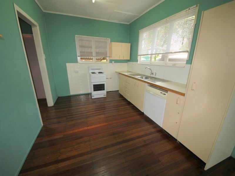 12 Kerr Road East – off Stapylton, North Lakes QLD 4509
