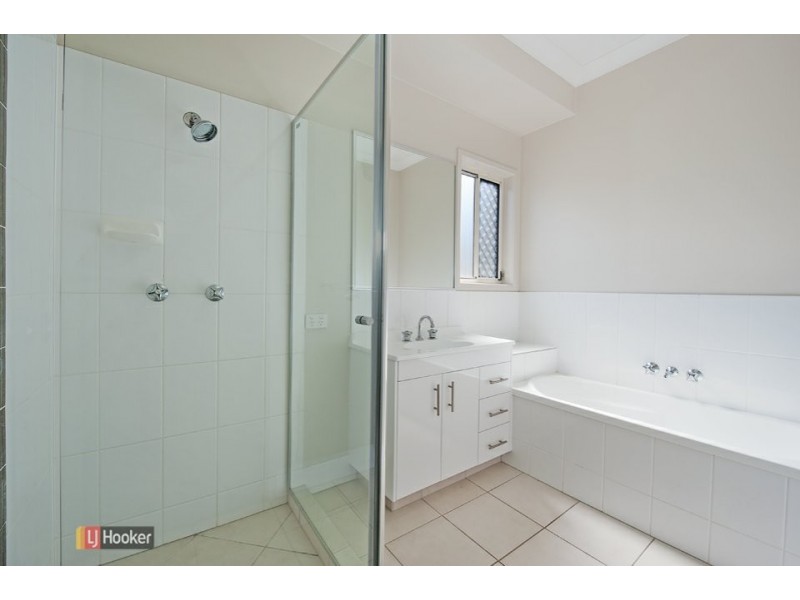 9 Crenshaw Street, North Lakes QLD 4509