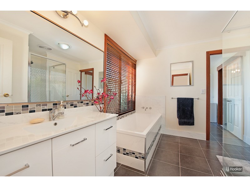 5 Tuffley Court, Kallangur QLD 4503