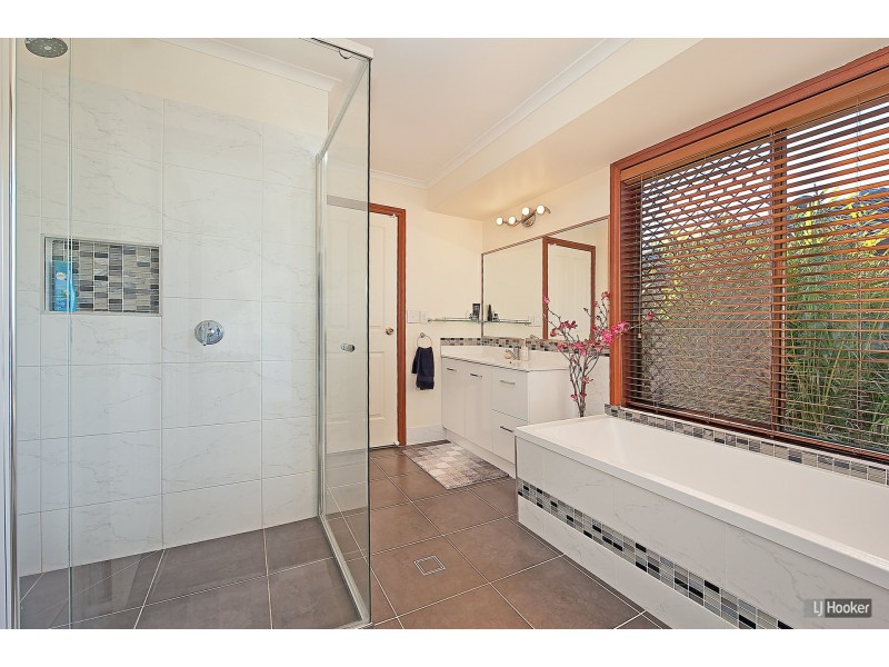 5 Tuffley Court, Kallangur QLD 4503