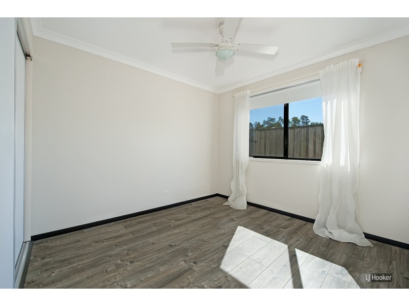 6 Peron Crescent, North Lakes QLD 4509