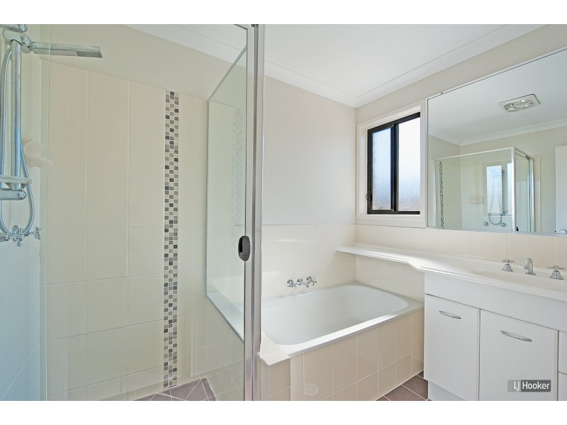 6 Peron Crescent, North Lakes QLD 4509