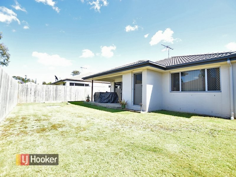 8 Brimstone Court, Kallangur QLD 4503