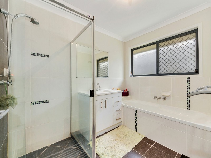 6 Grange Court, Narangba QLD 4504
