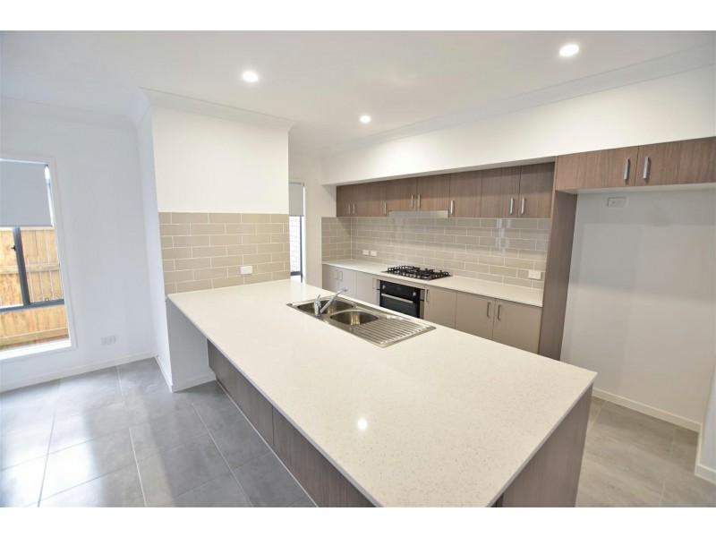 12 Attenborough Cct, North Lakes QLD 4509