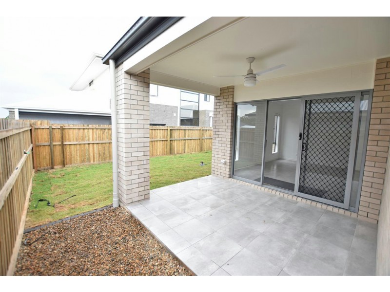 12 Attenborough Cct, North Lakes QLD 4509