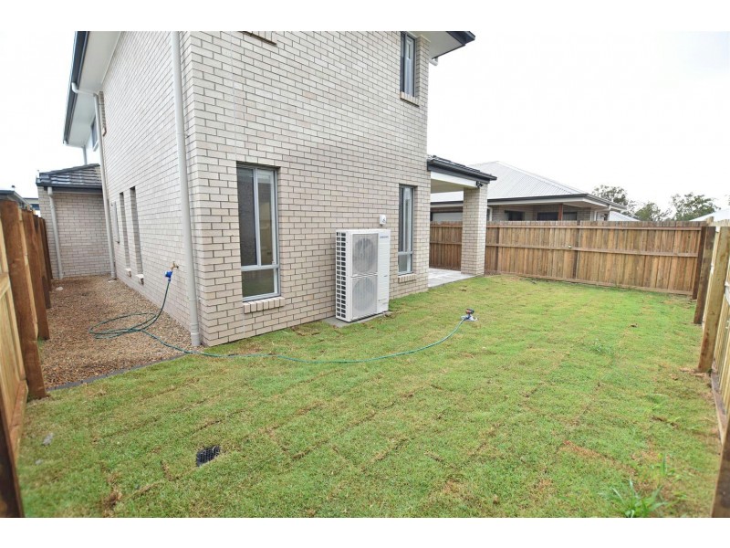 12 Attenborough Cct, North Lakes QLD 4509