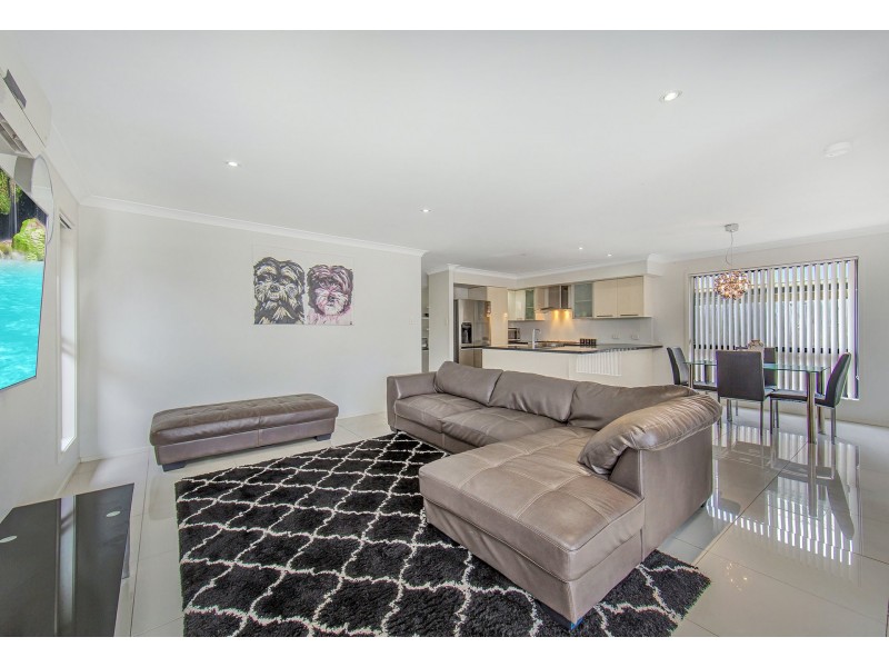 14 Kingdom Circuit, North Lakes QLD 4509