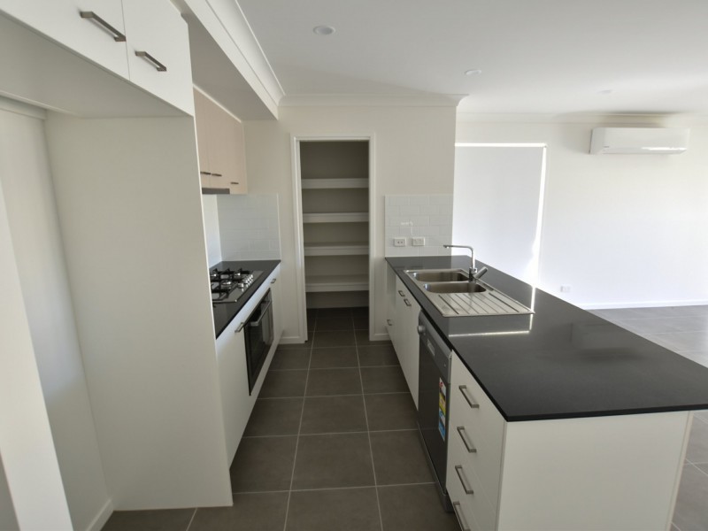 73 Attenborough Circuit, North Lakes QLD 4509