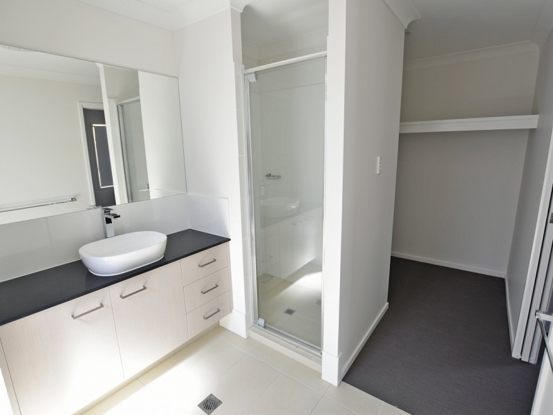 73 Attenborough Circuit, North Lakes QLD 4509