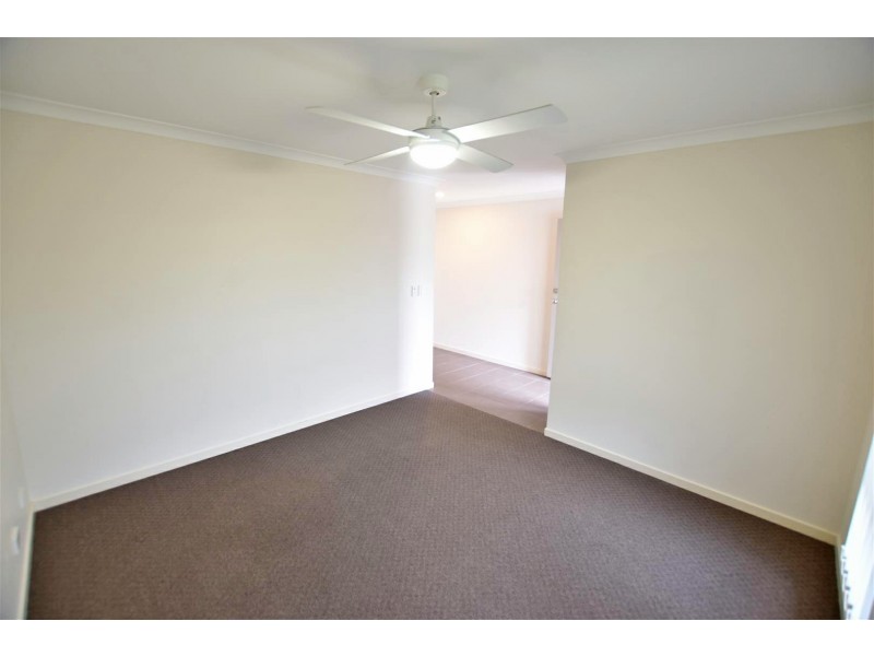 12 Williams Crescent, North Lakes QLD 4509