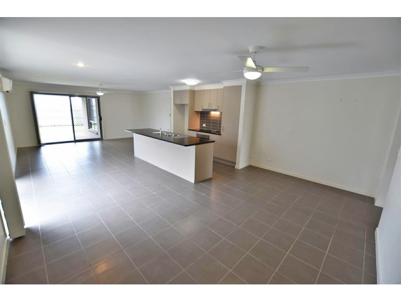 12 Williams Crescent, North Lakes QLD 4509